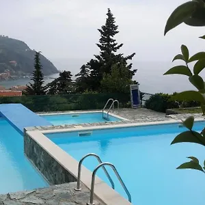 Elegant And Sea View Excelsior Apartment
